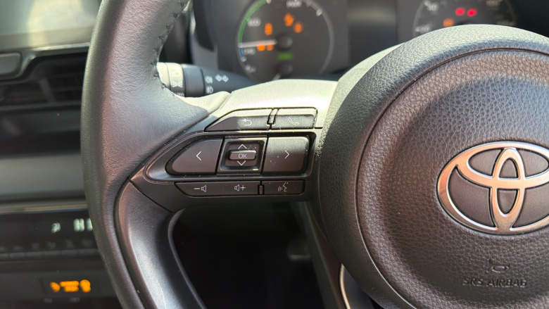Toyota Yaris 1.5 Hybrid Icon 5dr CVT Hybrid Hatchback